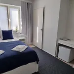 Hotel Vanha-merivartioasema Kotka