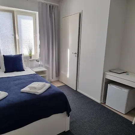 Hotel Vanha-merivartioasema Kotka