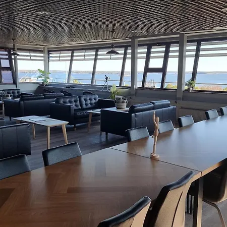 Vanha-merivartioasema Hotel Kotka