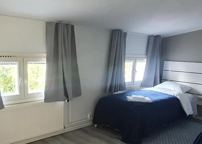 Hotelli Vanha-merivartioasema